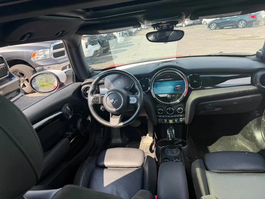 2024 MINI 3 Door — photo 8