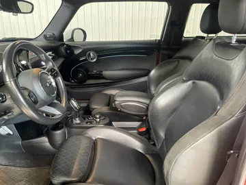 2024 MINI 3 Door - image 10
