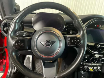 2024 MINI 3 Door - image 16