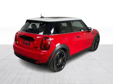 2024 MINI 3 Door - image 8