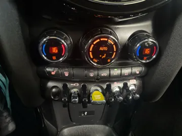 2024 MINI 3 Door - image 22
