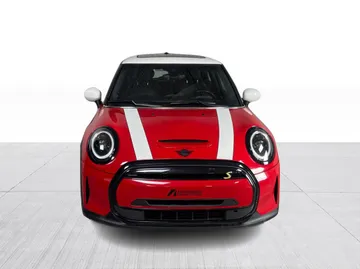 2024 MINI 3 Door - image 2
