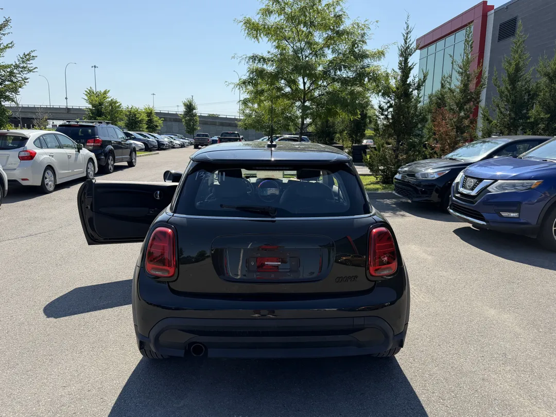 2022 MINI Cooper — photo 5