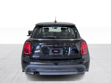 2022 MINI Cooper - image 13