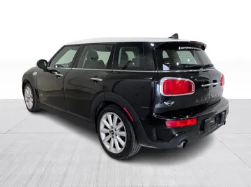 2017 MINI Cooper Clubman - image 11