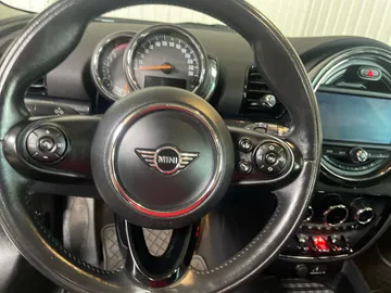 2020 MINI Clubman - image 18