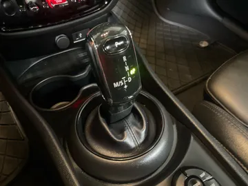 2020 MINI Clubman - image 28