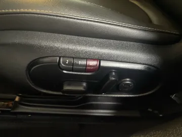 2020 MINI Clubman - image 20