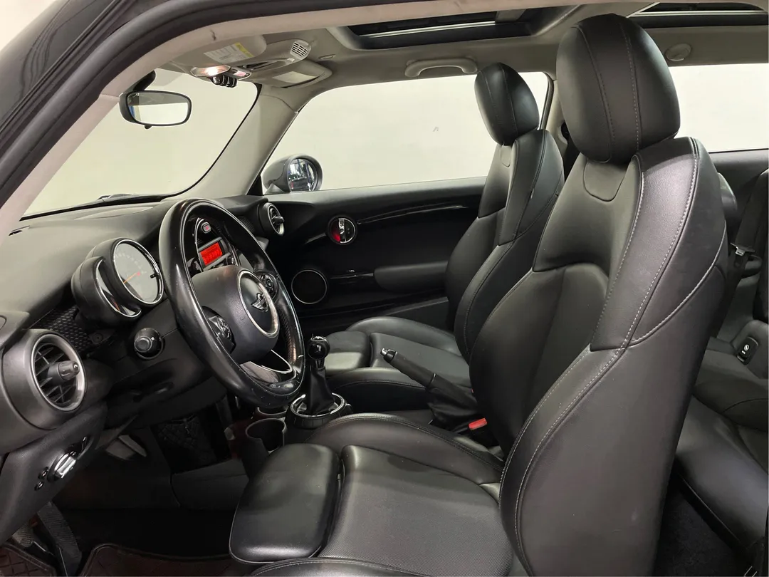 2014 MINI Cooper — photo 3