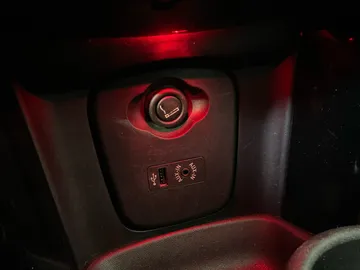 2014 MINI Cooper - image 22