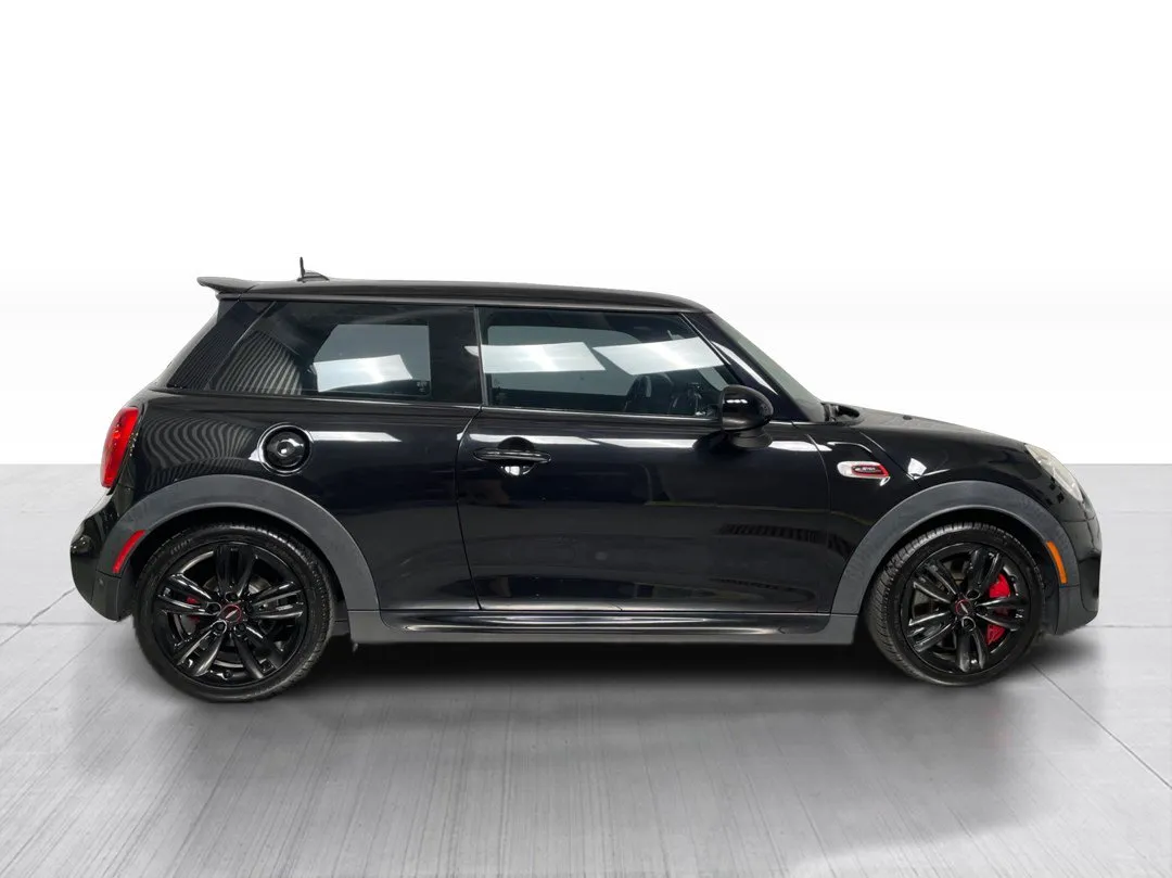2017 MINI Cooper Hardtop — photo 2