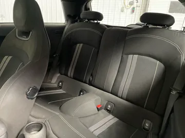 2017 MINI Cooper Hardtop - image 16
