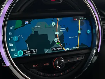 2017 MINI Cooper Hardtop - image 25