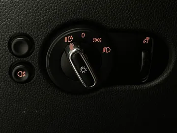2017 MINI Cooper Hardtop - image 17