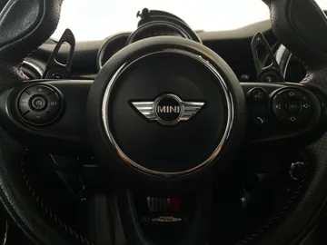 2017 MINI Cooper Hardtop - image 18