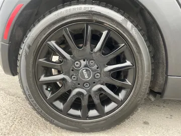 2018 MINI 3 Door - image 15