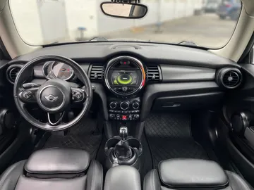 2018 MINI 3 Door - image 16