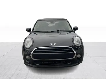 2018 MINI 3 Door - image 2