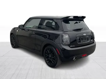 2018 MINI 3 Door - image 6