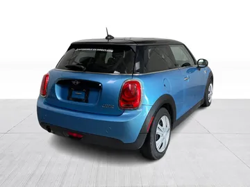 2016 MINI Cooper Hardtop - image 13