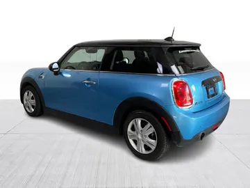 2016 MINI Cooper Hardtop - image 10