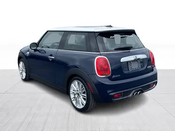 2018 MINI Cooper - image 11