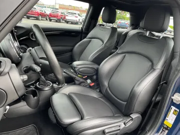 2018 MINI Cooper - image 3