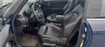 2018 MINI Cooper - image 9