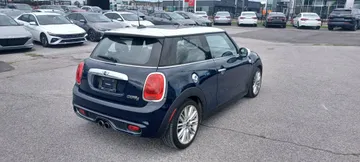 2018 MINI Cooper - image 6