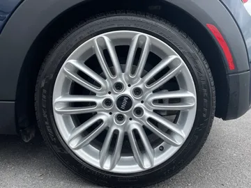 2018 MINI Cooper - image 7