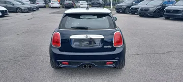 2018 MINI Cooper - image 7