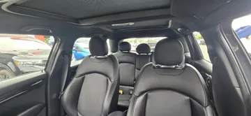 2018 MINI Cooper - image 7