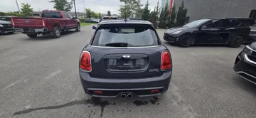 2018 MINI Cooper - image 6