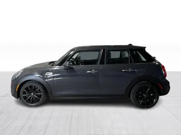 2019 MINI 5 Door - image 10