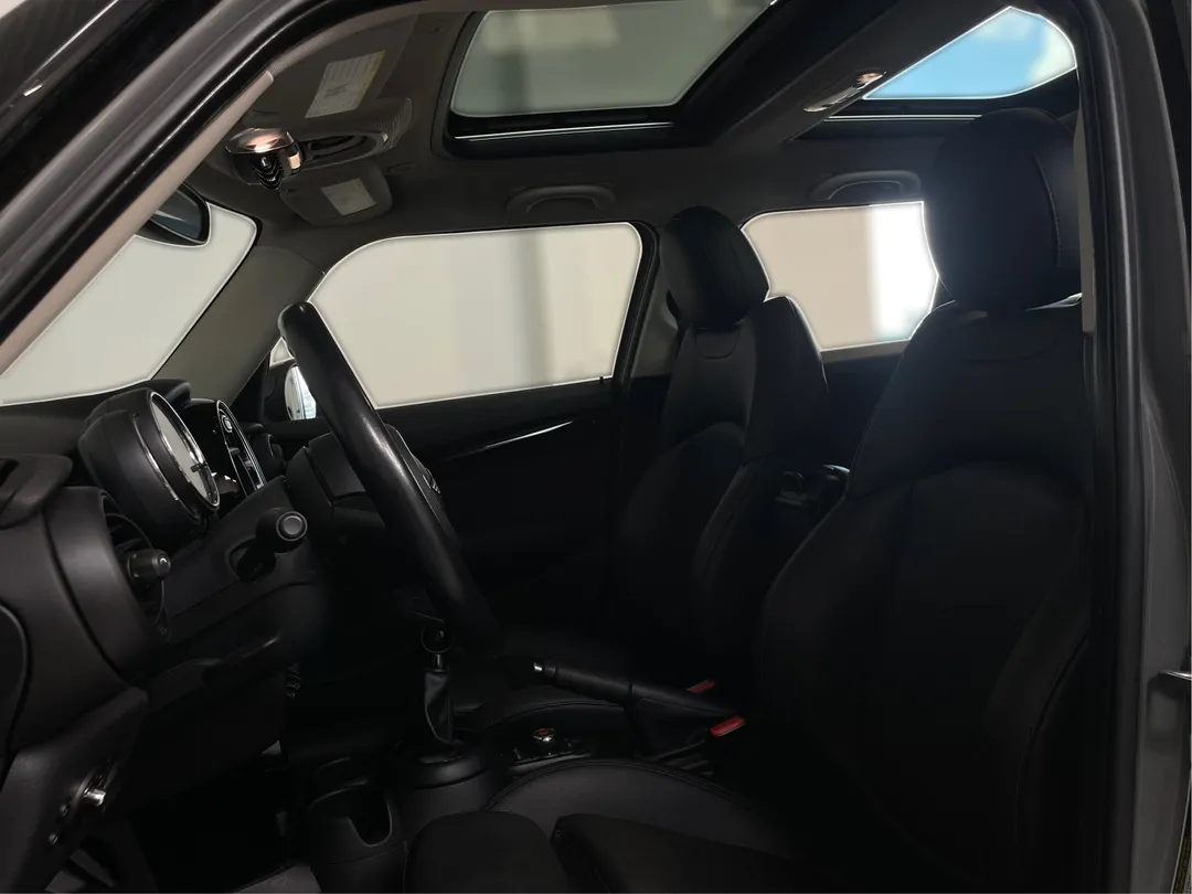 2018 MINI 5 Door — photo 3