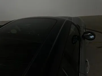 2018 MINI 5 Door - image 6