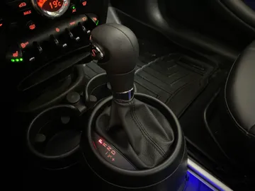 2015 MINI Cooper Countryman - image 22