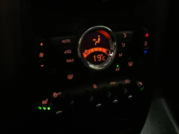 2015 MINI Cooper Countryman - image 20