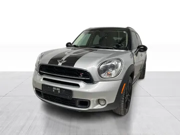 2015 MINI Cooper Countryman - image 3