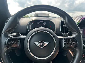2022 MINI Countryman - image 19