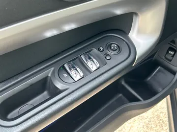 2022 MINI Countryman - image 27