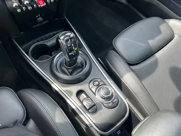 2022 MINI Countryman - image 29