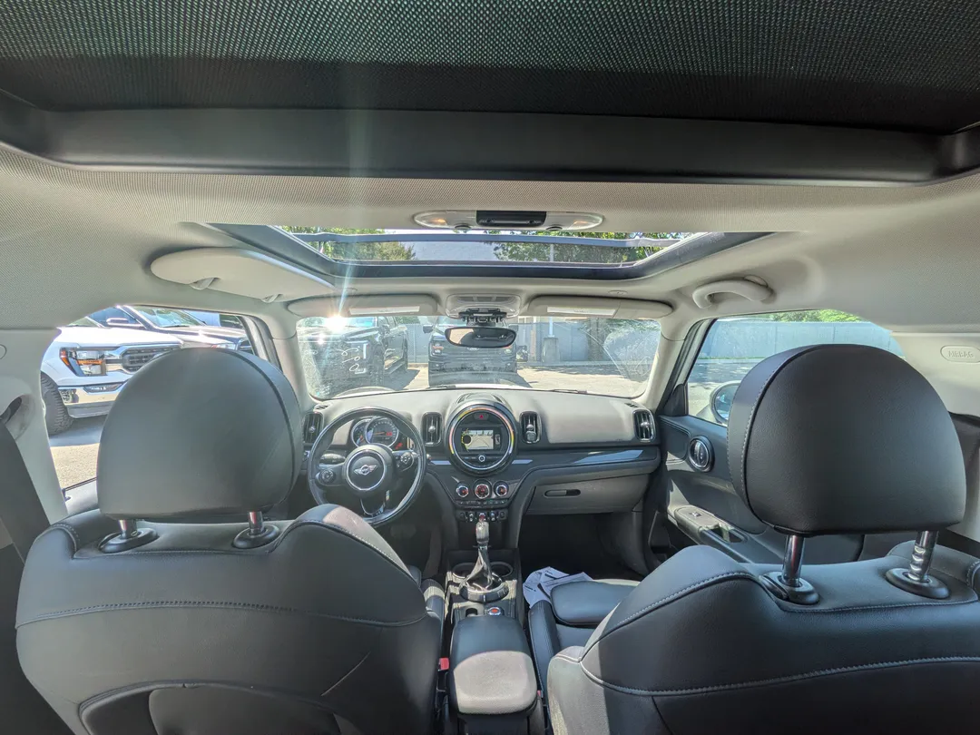 2017 MINI Cooper Countryman — photo 8