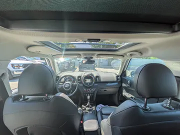 2017 MINI Cooper Countryman - image 9