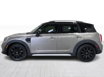 2020 MINI Countryman - image 10