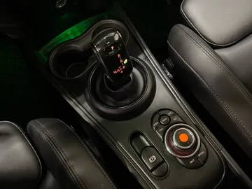 2020 MINI Countryman - image 25