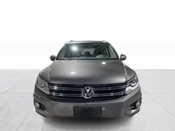 2017 Volkswagen Tiguan - image 9