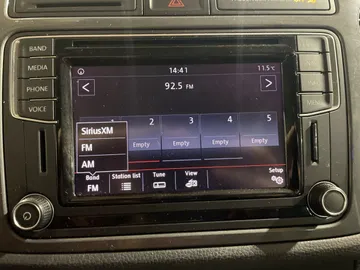 2017 Volkswagen Tiguan - image 26