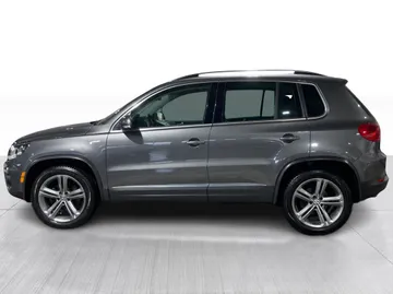 2017 Volkswagen Tiguan - image 11