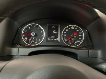 2017 Volkswagen Tiguan - image 18